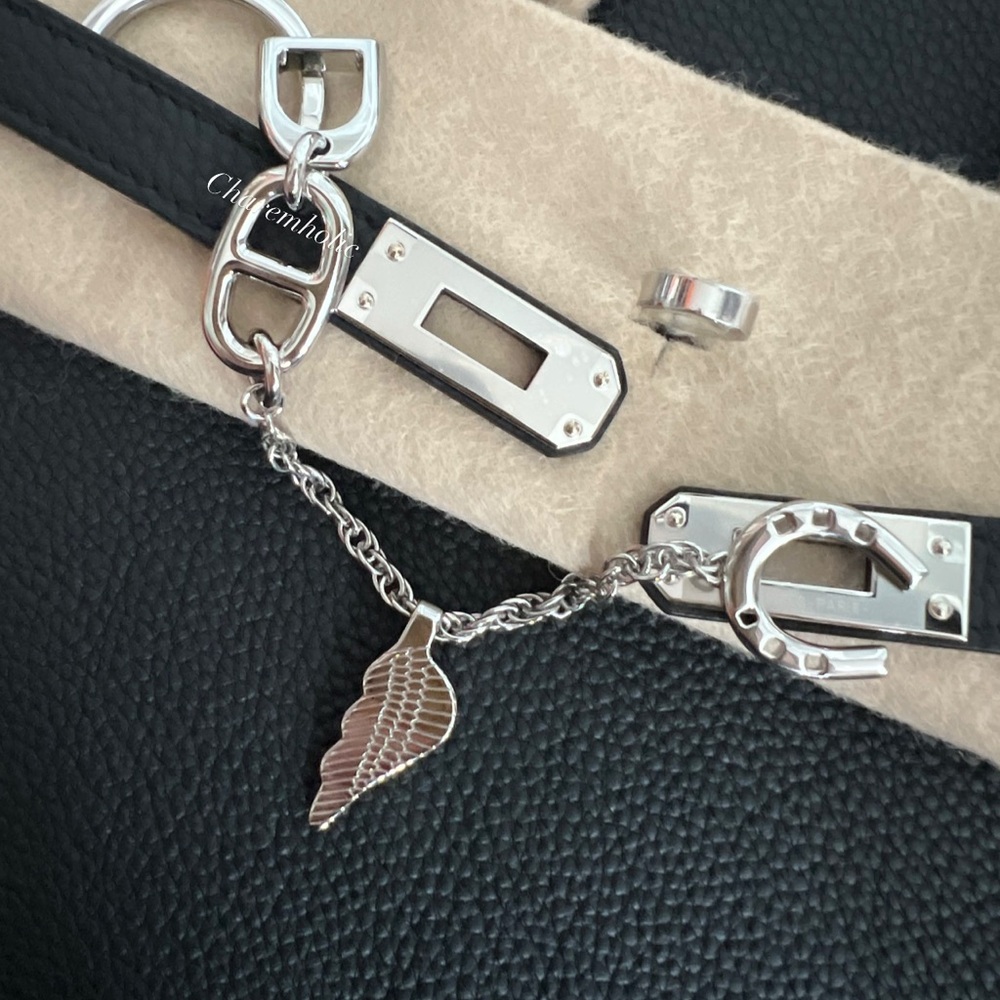 Brand New! 💕 Hermes Bon Voyage key ring Bag Charm